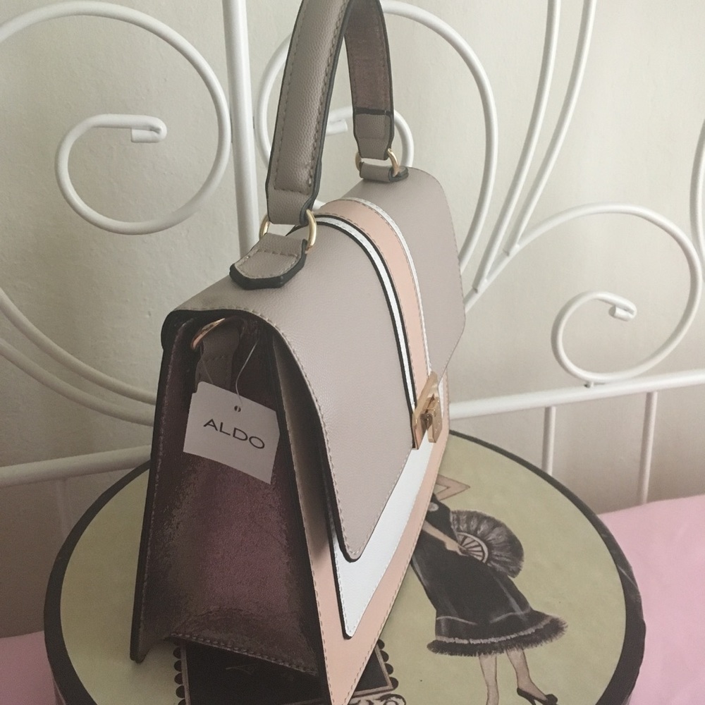 🌻🌻Host Pick! Aldo handbag🌻🌻 - Picture 2 of 8
